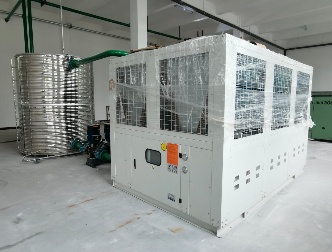 東風(fēng)二汽公司風(fēng)冷螺桿式冷水機(jī)應(yīng)用案例